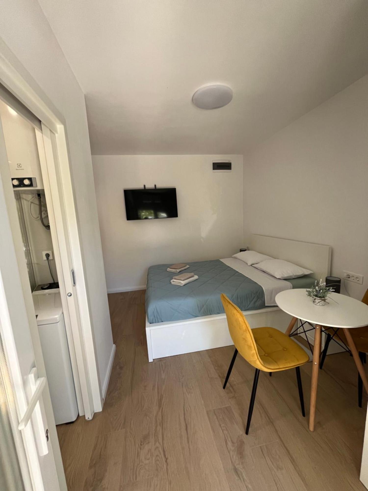 Green Oasis For Two, 30 Meters From Sea Appartement Zadar Buitenkant foto