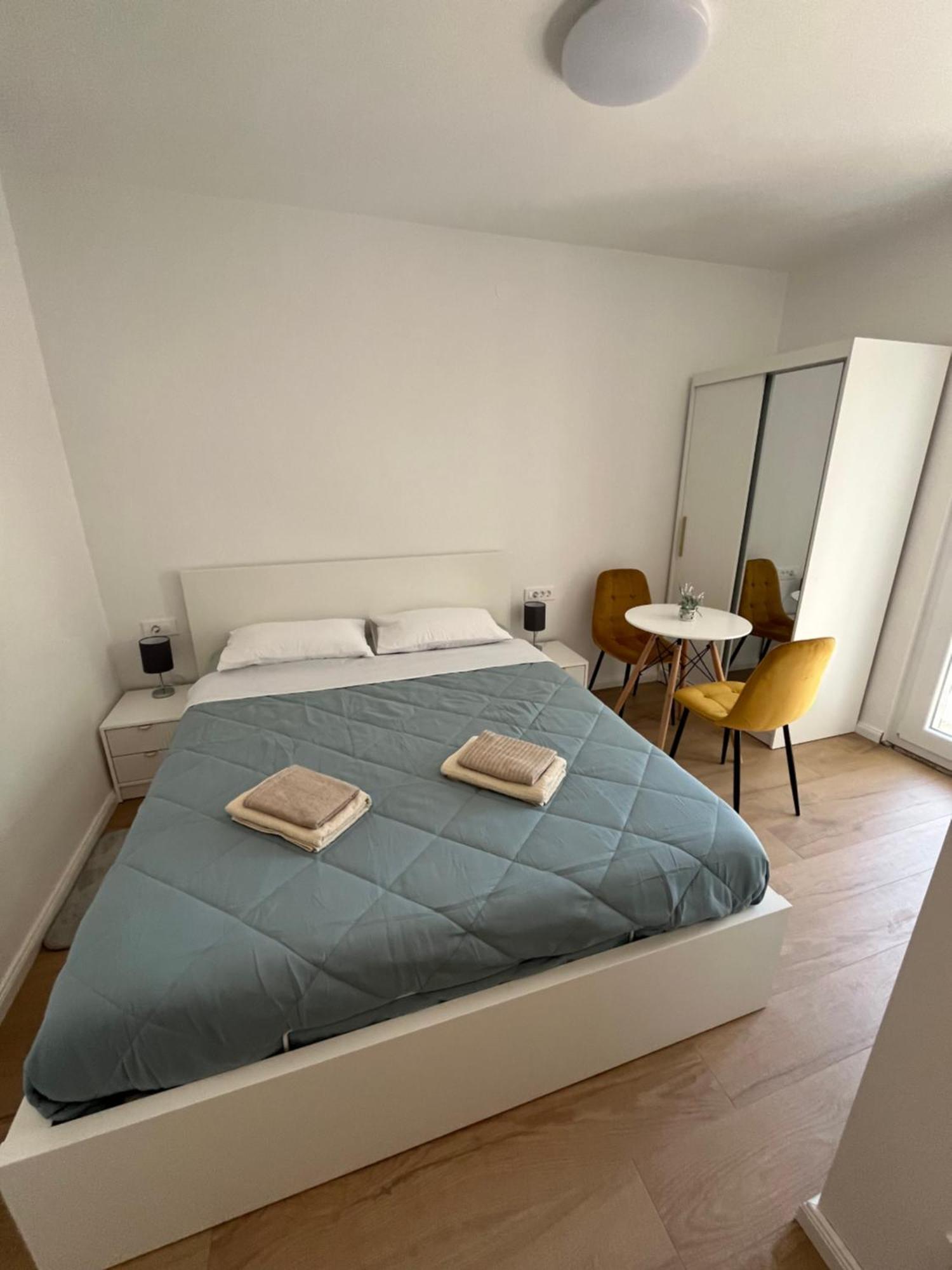Green Oasis For Two, 30 Meters From Sea Appartement Zadar Buitenkant foto